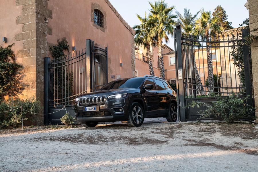  Jeep Cherokee Limited (KL) 2018 года  (WW) (фото 7 из 48)